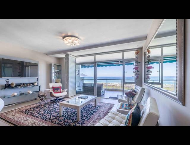 3 BEDROOM APARTMENT FOR SALE IN DOLPHIN BEACH
